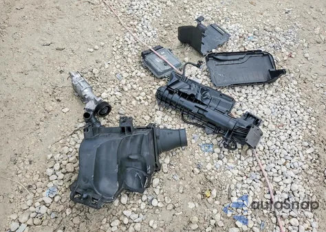 2017 Mercedes-Benz Gla 250 z USA, uszkodzony, nr VIN WDCTG4EB4HJ339712